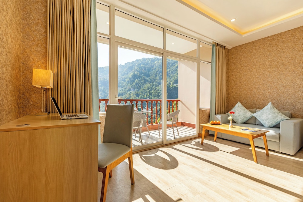 Sterling Gangtok - Orange Village 105/125