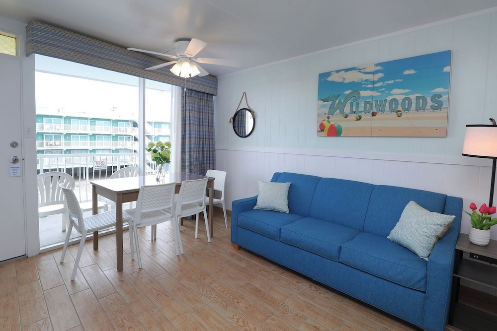 Paradise Ocean Front Resort 21/45