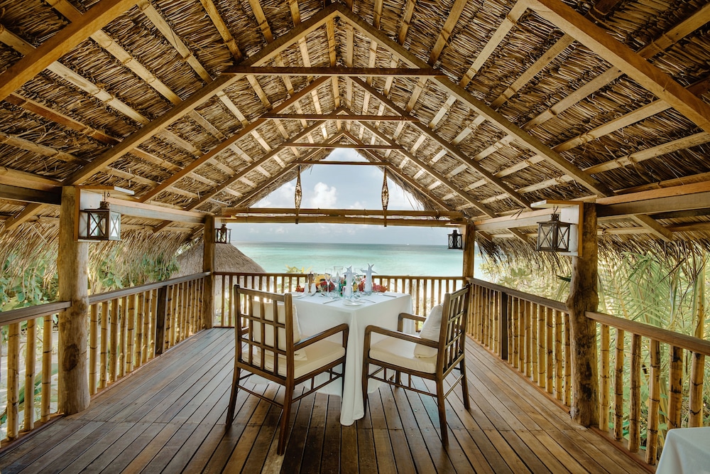 Makunudu Island 37/54