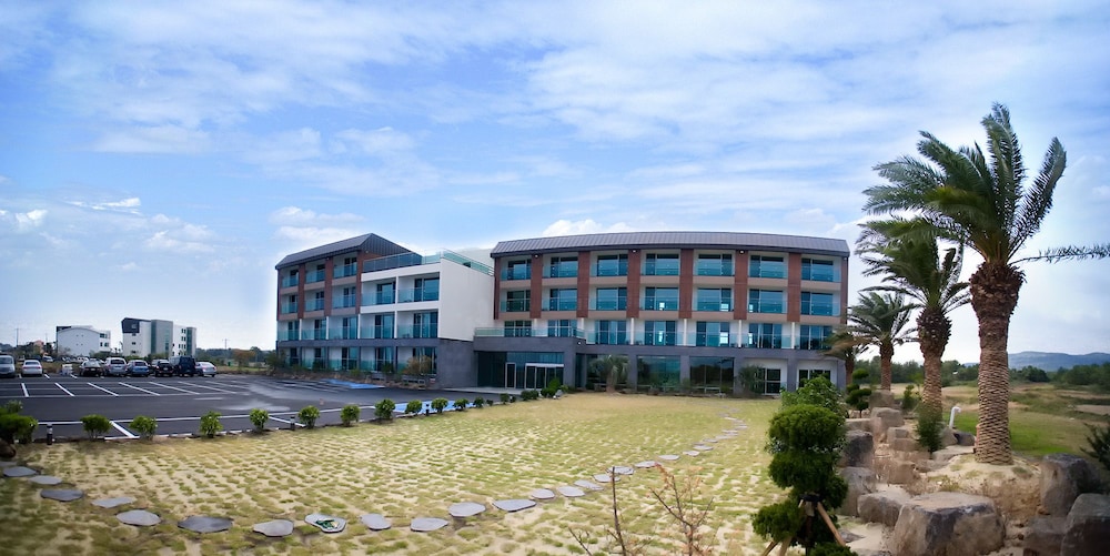 Areumdaun Resort 4/81
