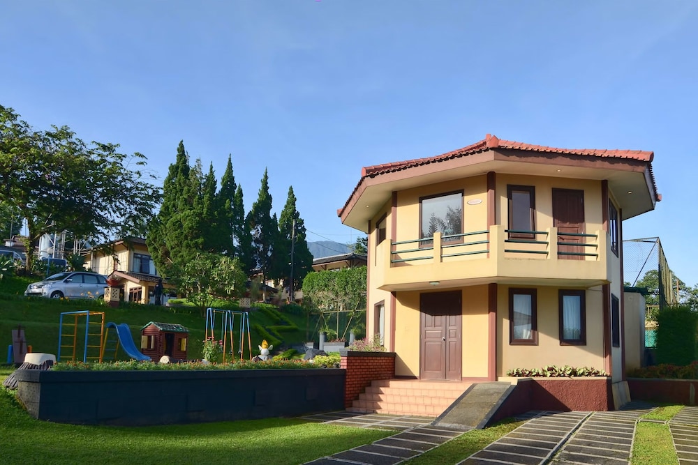 The Jayakarta Inn & Villas Cisarua 1/33