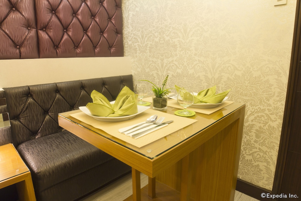 Victoria Court Las Pinas 44/47