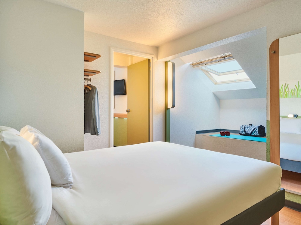 Ibis Budget Versailles Coignieres 11/50