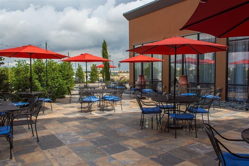 La Quinta Inn and Suites by Wyndham Lubbock Southwest 45/63