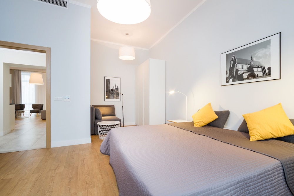 2 BEDROOMS, APARTMENT