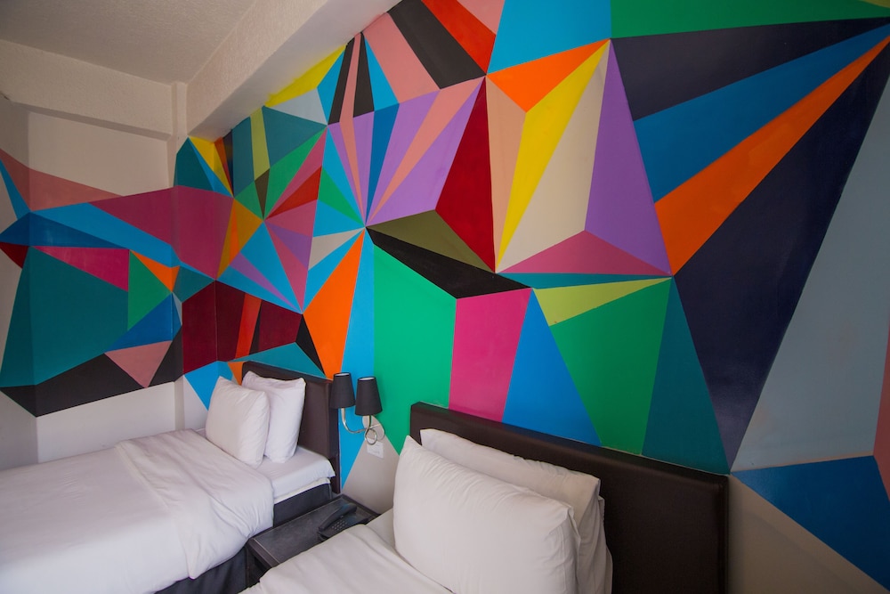 Art Hotel 18/50