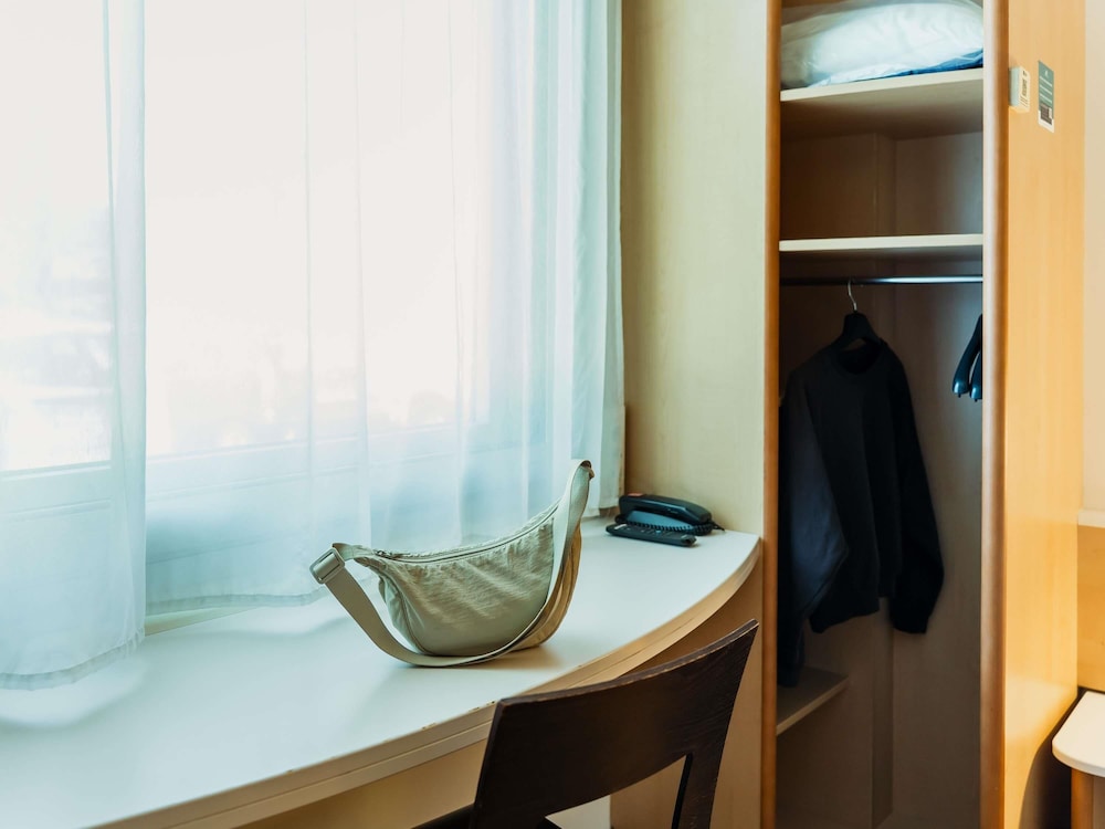 IBIS BARCELONA MOLINS DE REI 59/67