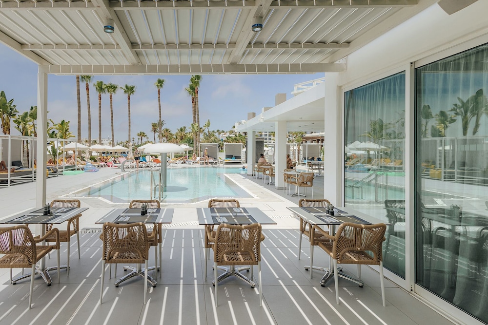 Tasia Maris Sands Beach Hotel - Adults Only 24/50