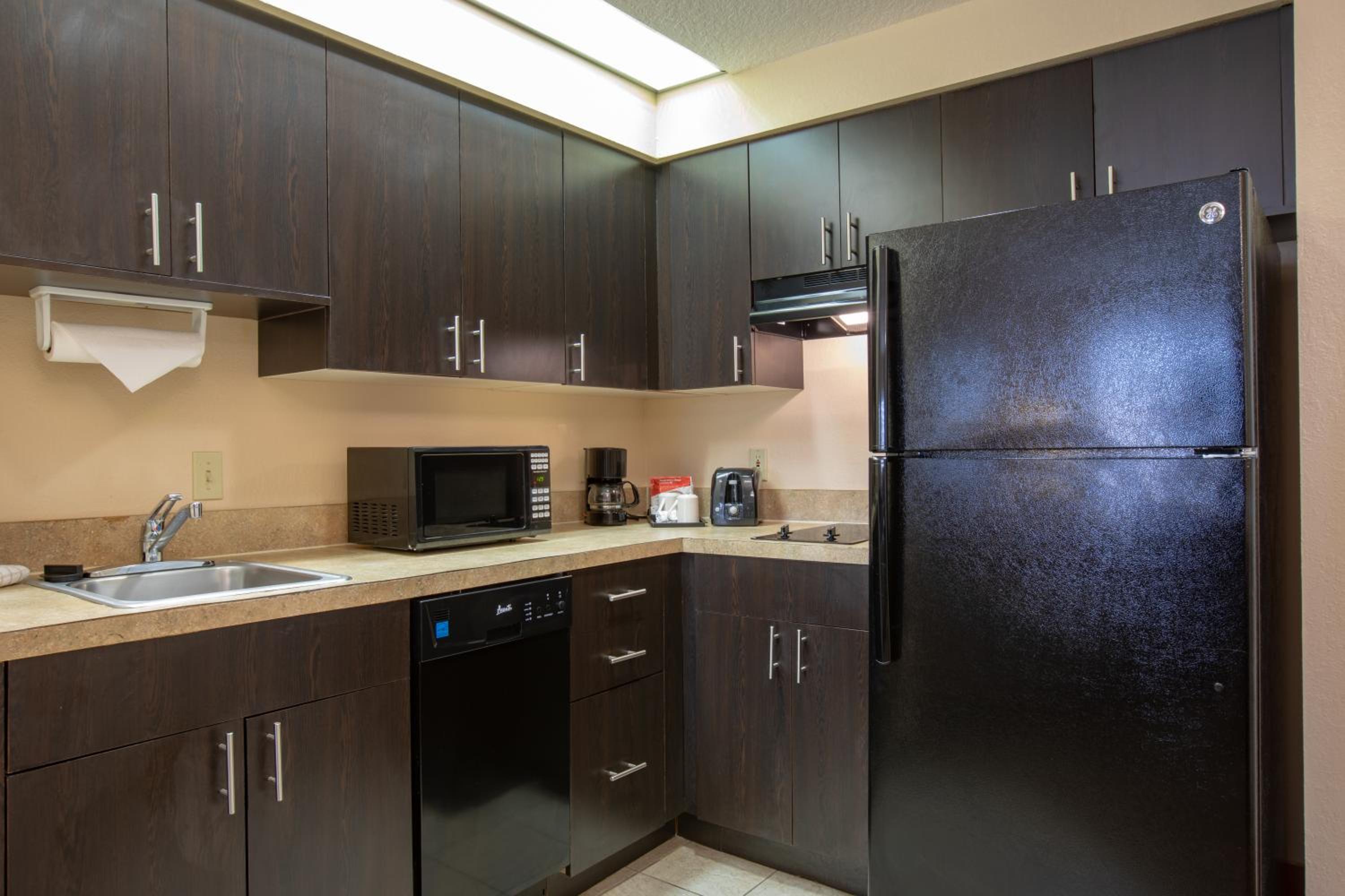 جناح بسرير كينج بغرفة نوم واحدة مع أريكة، Stay Sky Suites 4/4
