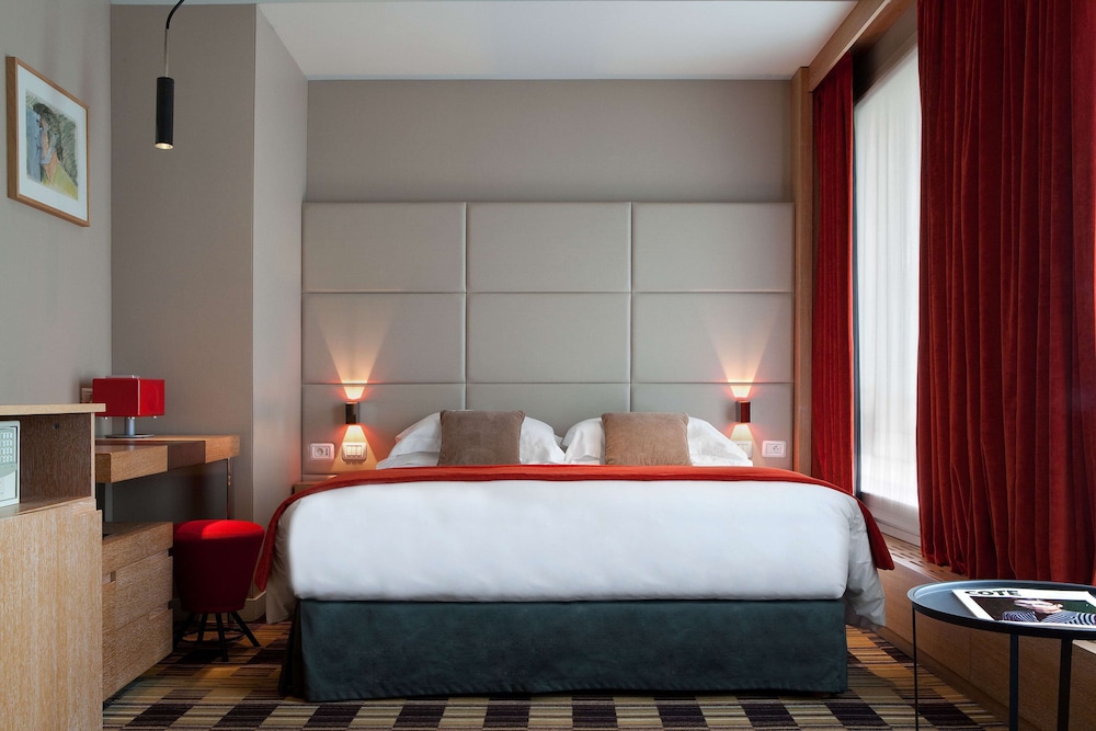 Golden Tulip Opera de Noailles 10/72