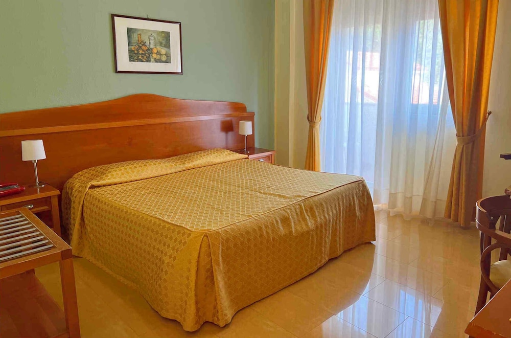 STANDARD, DOUBLE OR TWIN BED