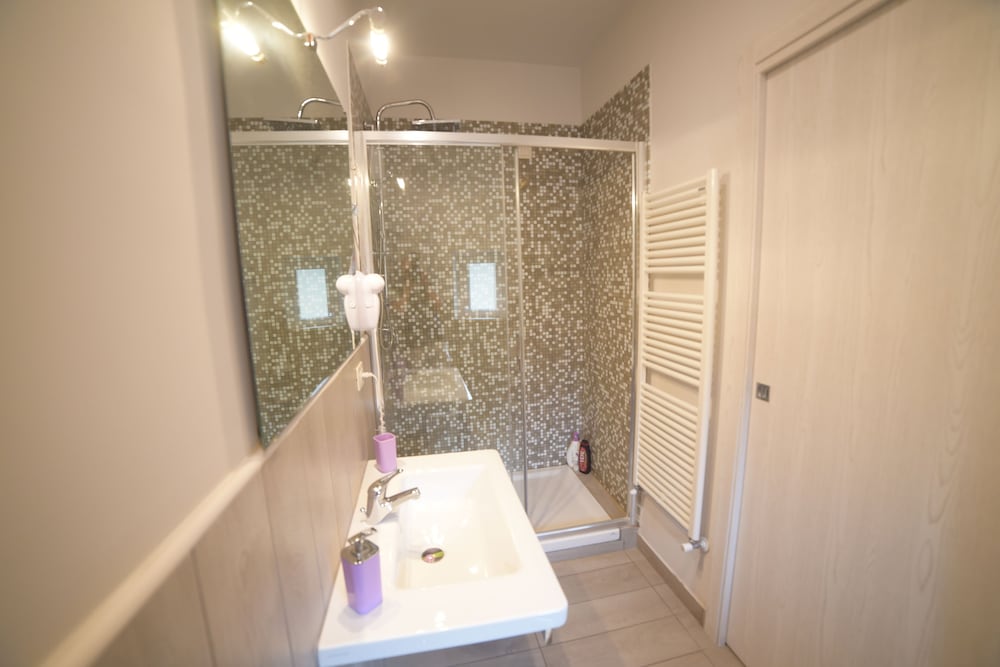 B&amp;B Lamezia Terme 46/50