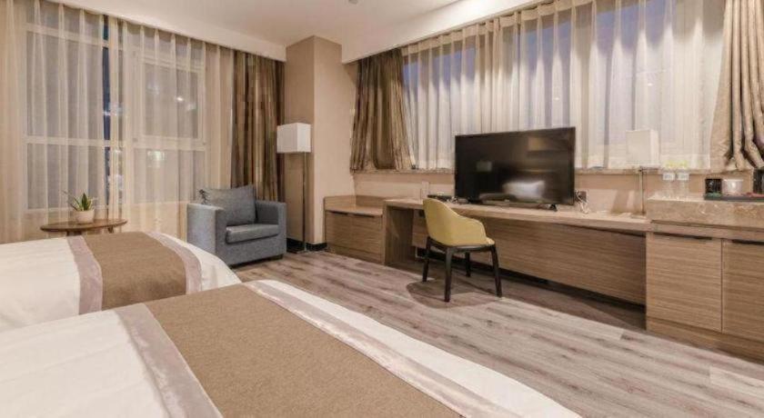 Jinjiang Metropolo Hotel (Qingdao Xinduxin Shuangshan Metro Station) 33/58