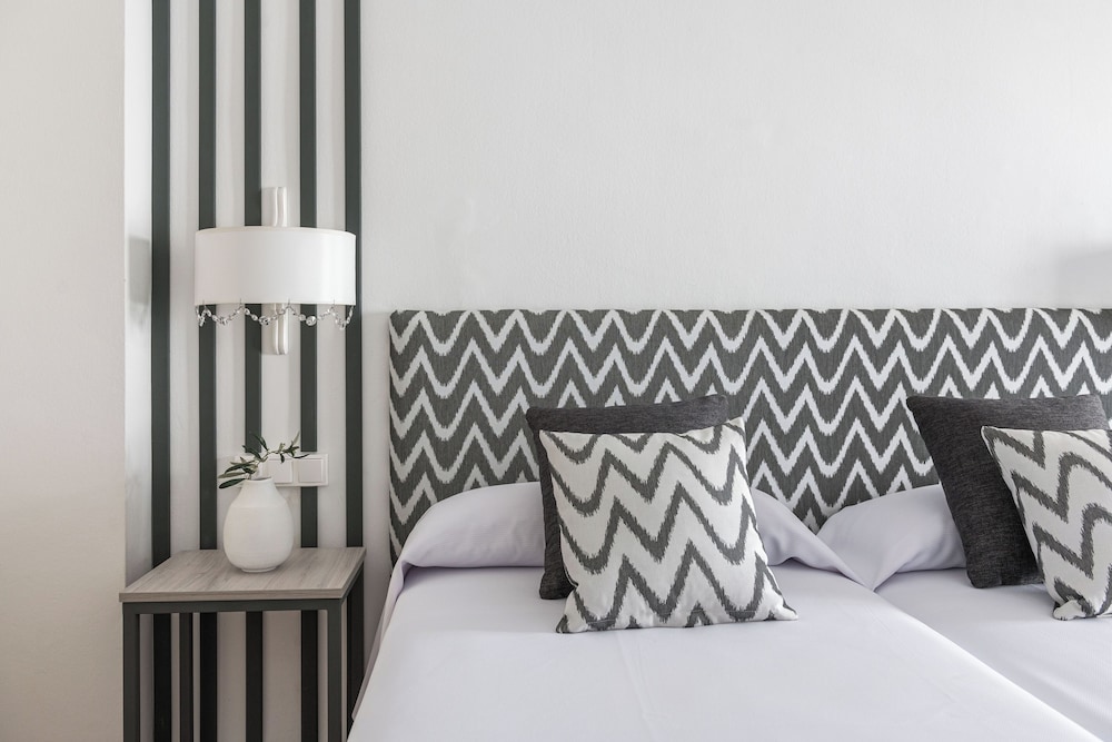 Hotel Rosamar 29/65
