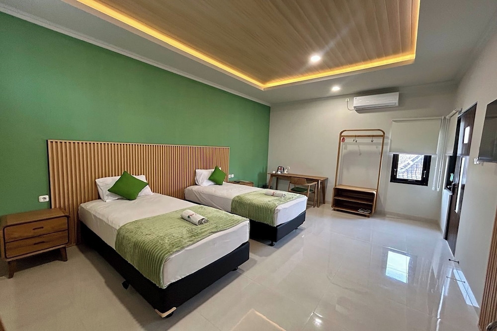 Hotel Perdana by ZUZU 26/65