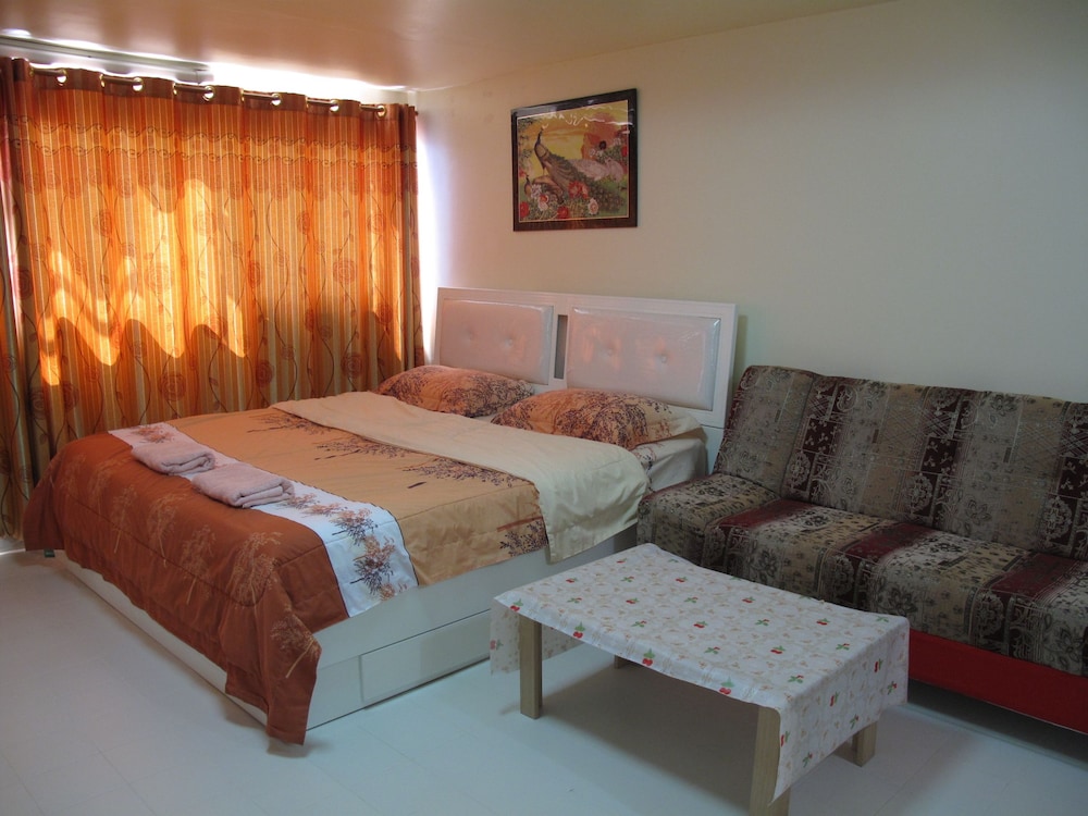 Sk Muangthongthani Apartment 40/48