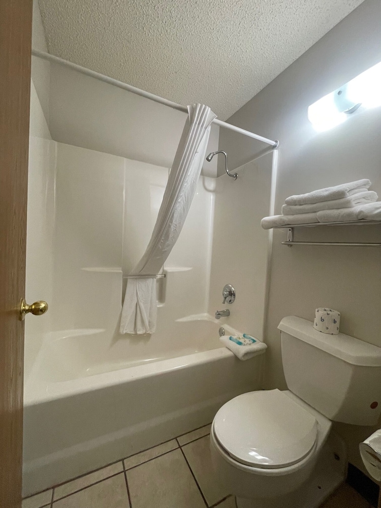 Willow Tree Inn 38/38