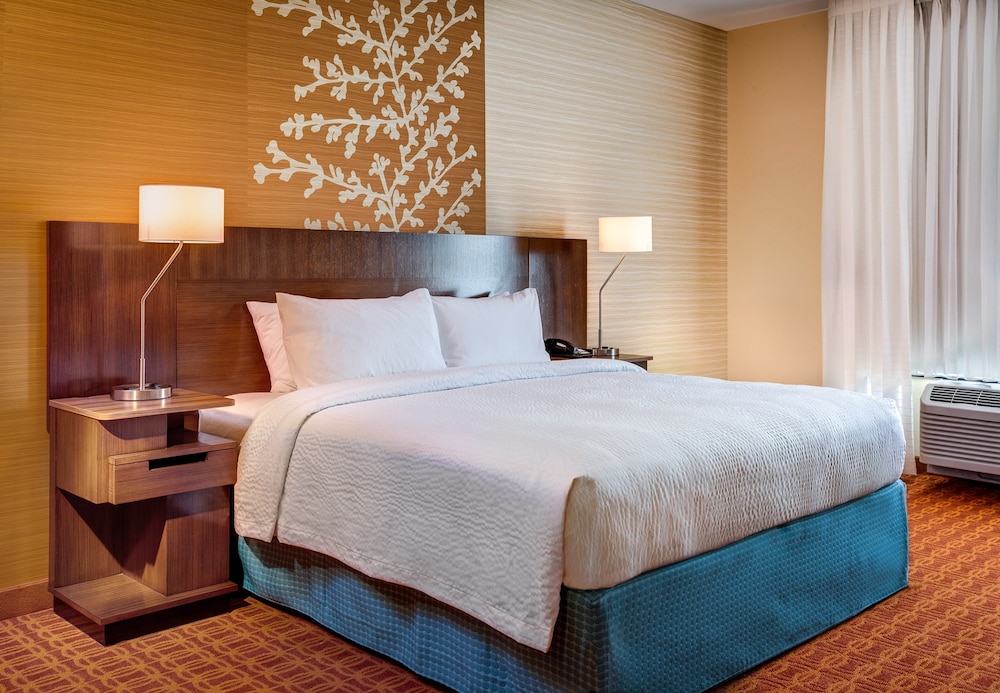 Fairfield Inn Suites New York Queens Fresh Meadows 11/43