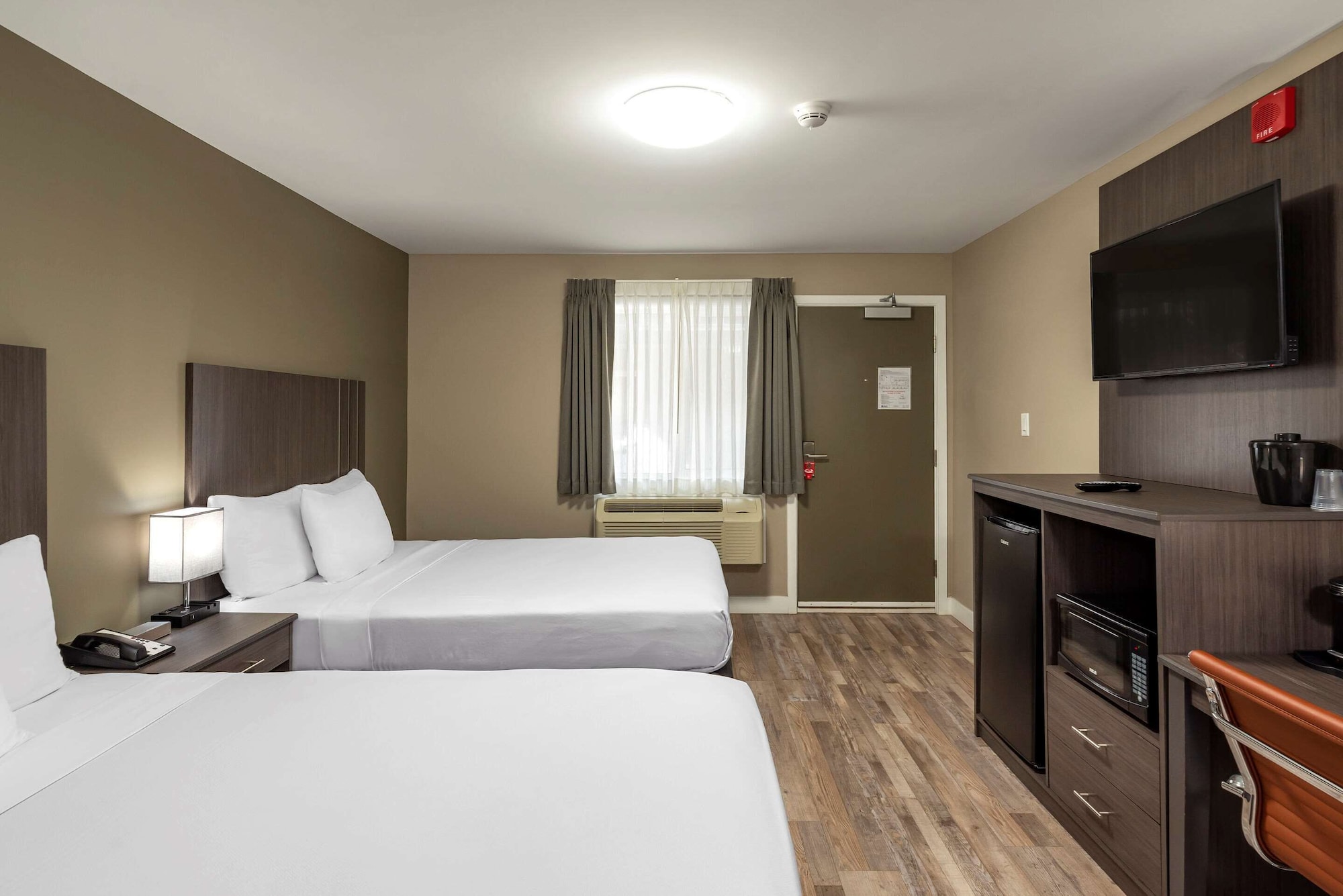 Upgrade, Efficiency, 2 Queen Beds