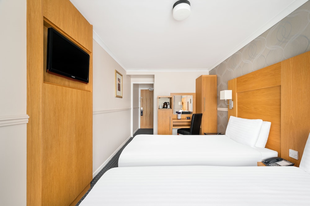 ROOM, TWIN BEDS