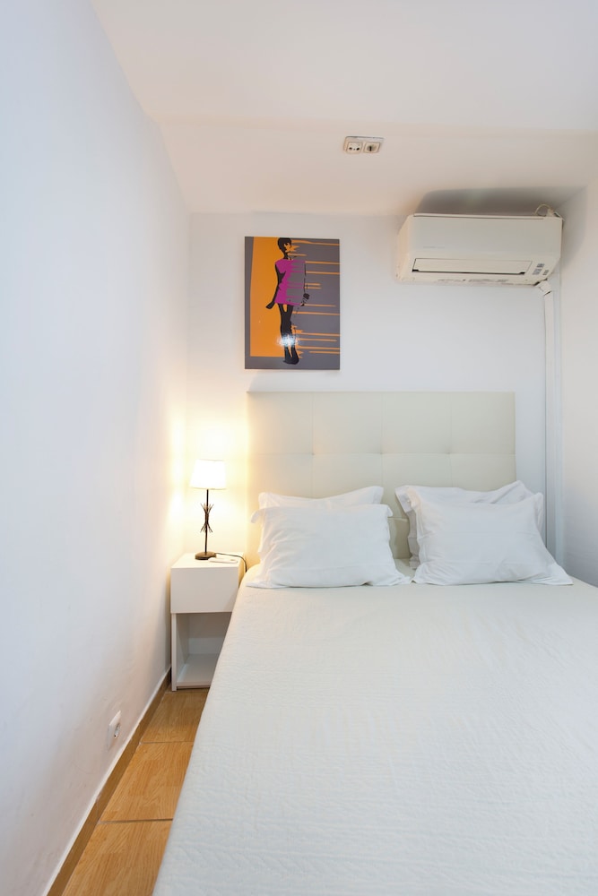 ECONOMY, DOUBLE BED, PRIVATE BATHROOM
