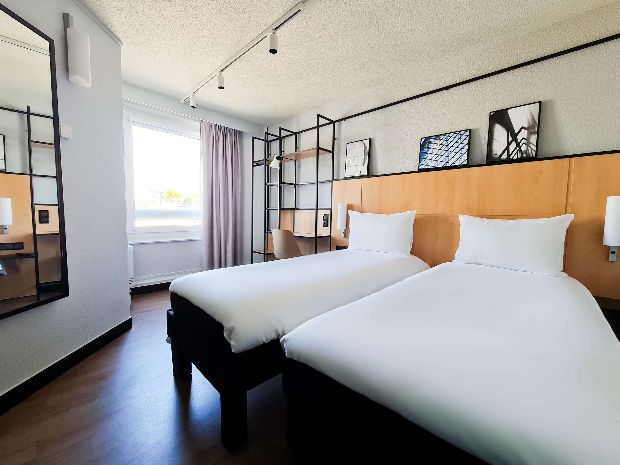 STANDARD, TWIN BEDS