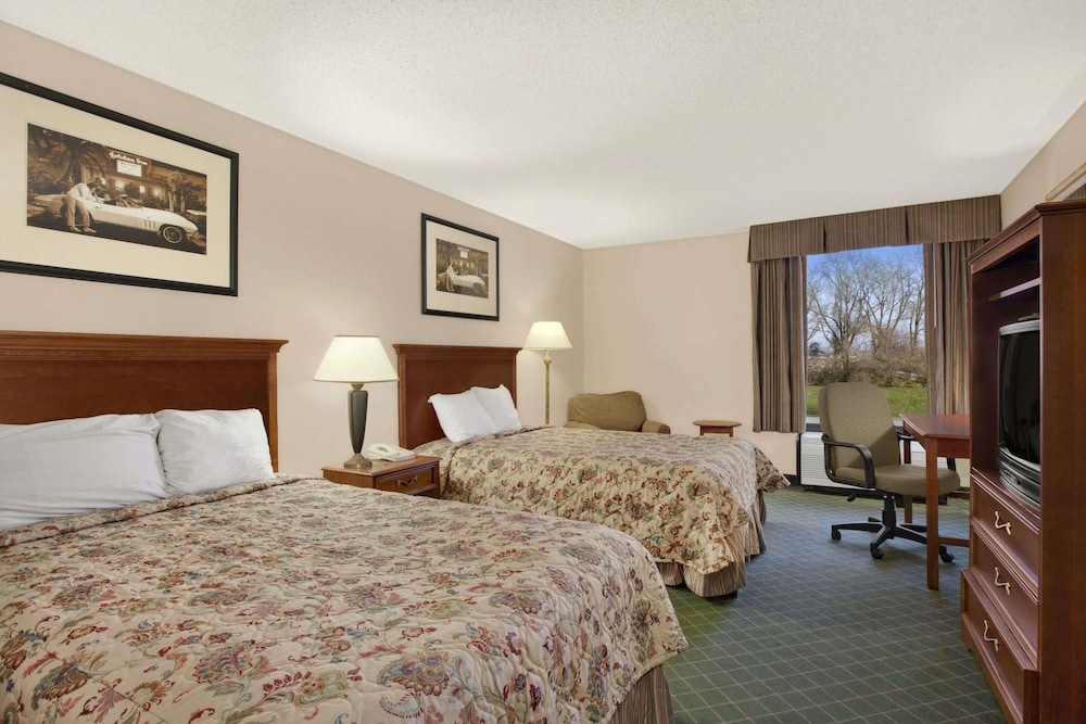Days Inn by Wyndham Columbus Airport 20/37