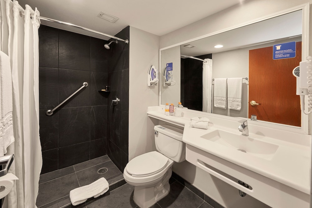 City Express by Marriott Celaya Galerias 61/61