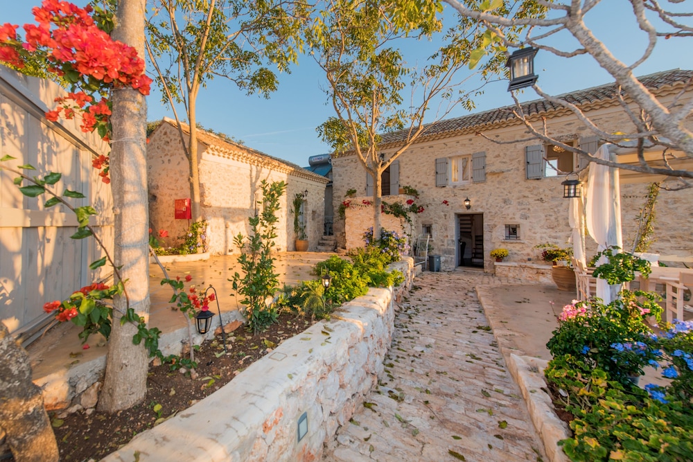 Aria Villa 38/50