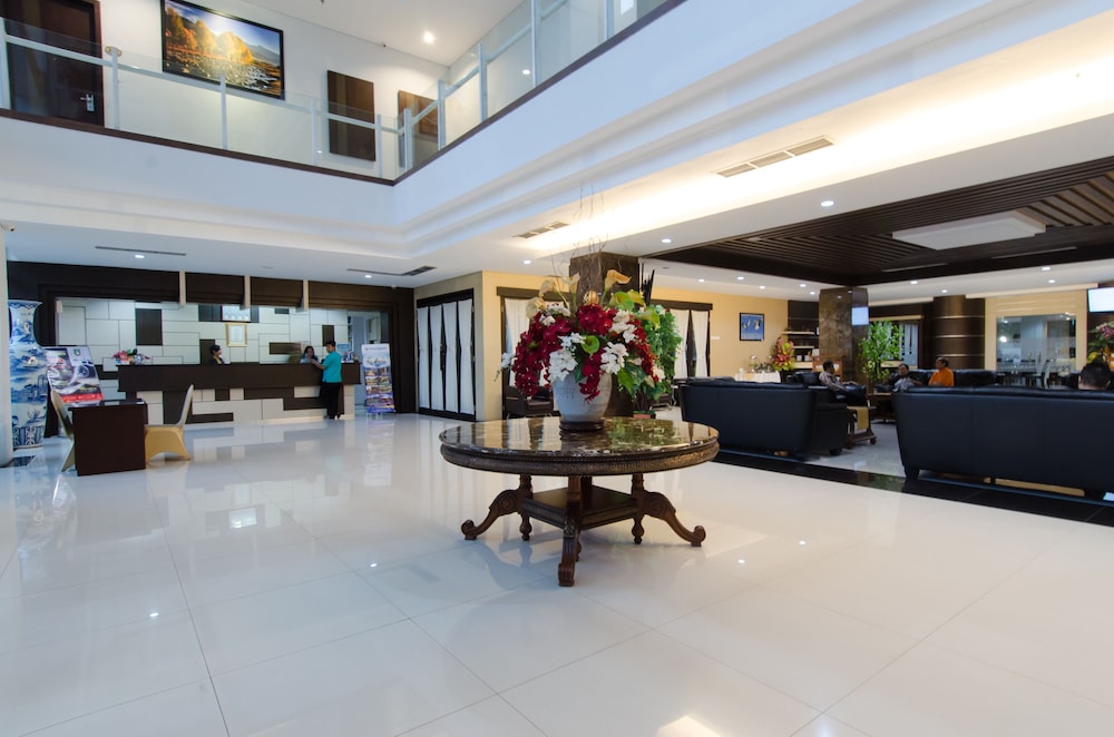 Megaland Hotel 50/53