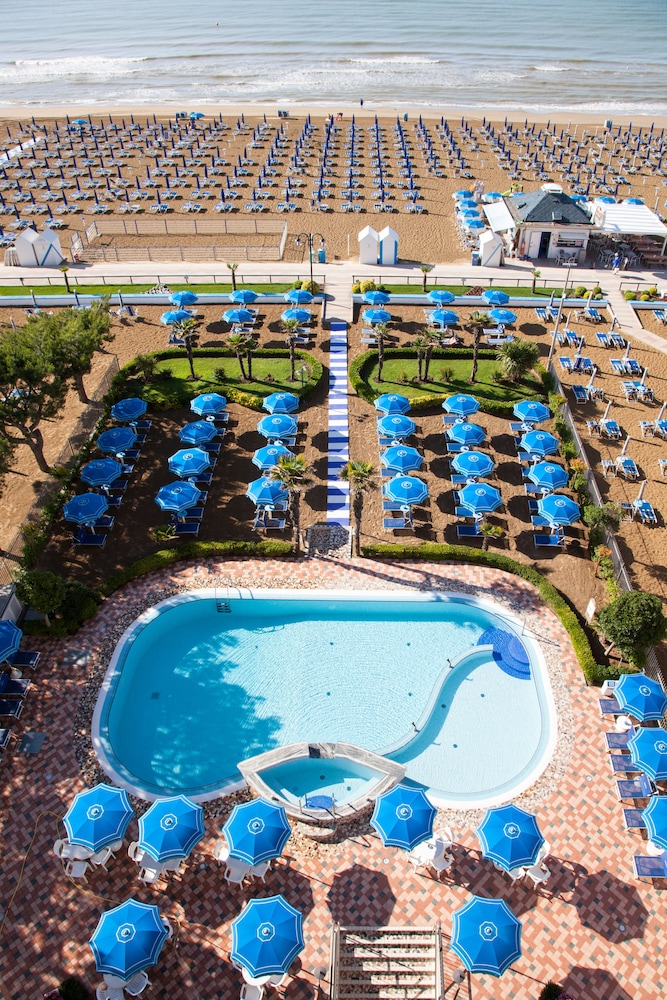 REGENTS HOTEL JESOLO 25/29