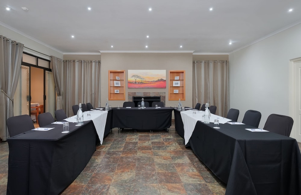 Protea Hotel By Marriott Polokwane Landmark 41/45
