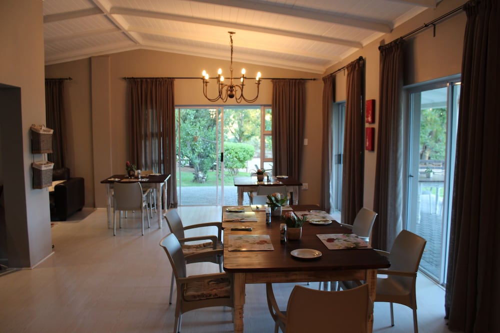 Paarl Nuwerus Lodge 20/36