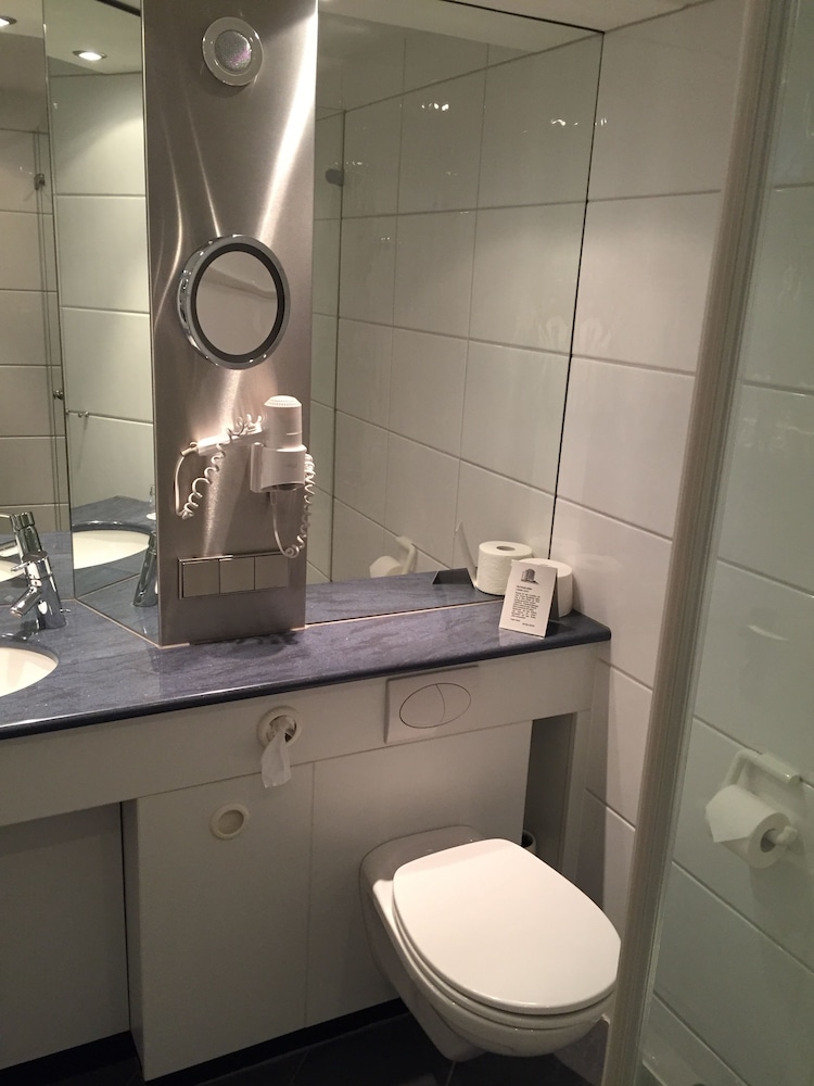 TOP CountryLine Hotel Roth 6/38