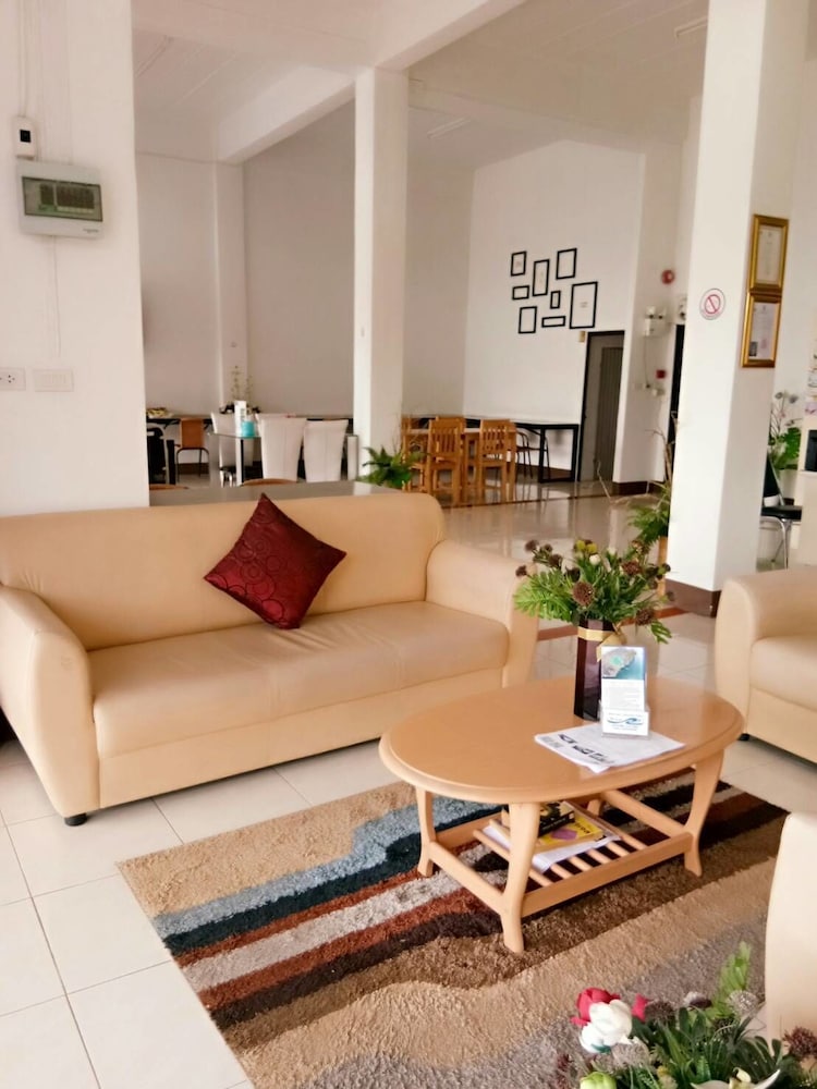 Rueangrat Hotel 39/51