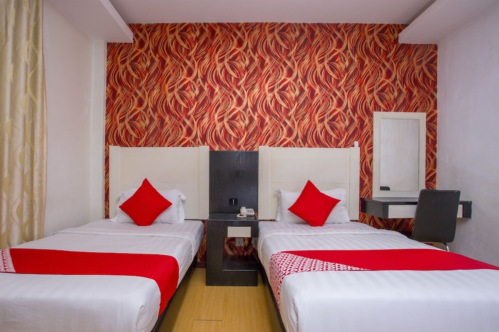 OYO 44037 King Park Hotel 22/30