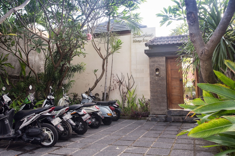 Blanjong Home Stay 43/48