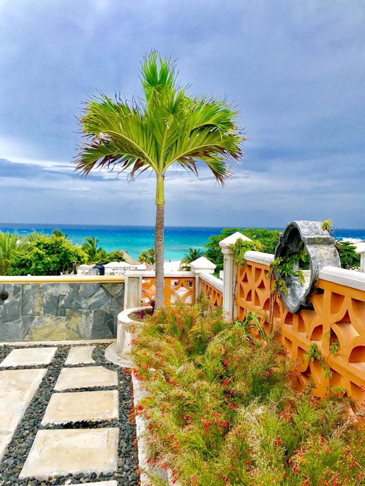 Hotel Cielo, Playa del Carmen 62/69