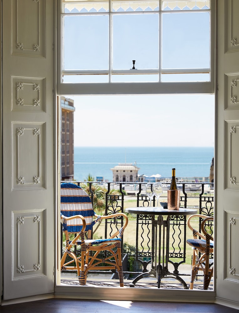Artist Residence Brighton 22/50