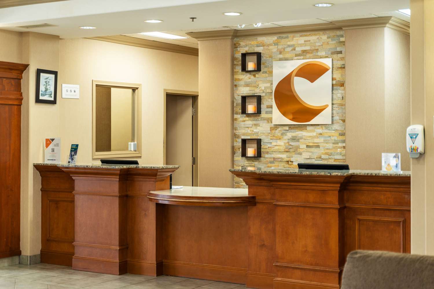 Comfort Inn & Suites Salmon Arm 2/26