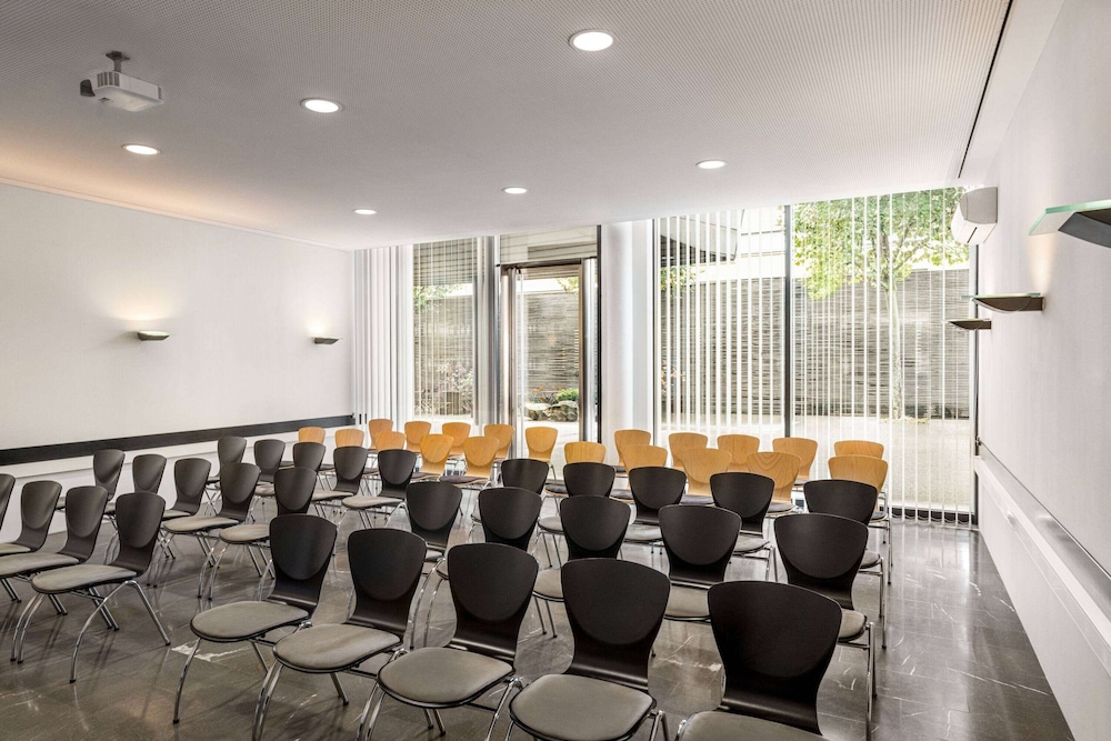 Vienna House by Wyndham Martinspark Dornbirn 40/50