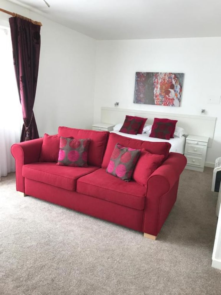 Sarum Hotel 43/69