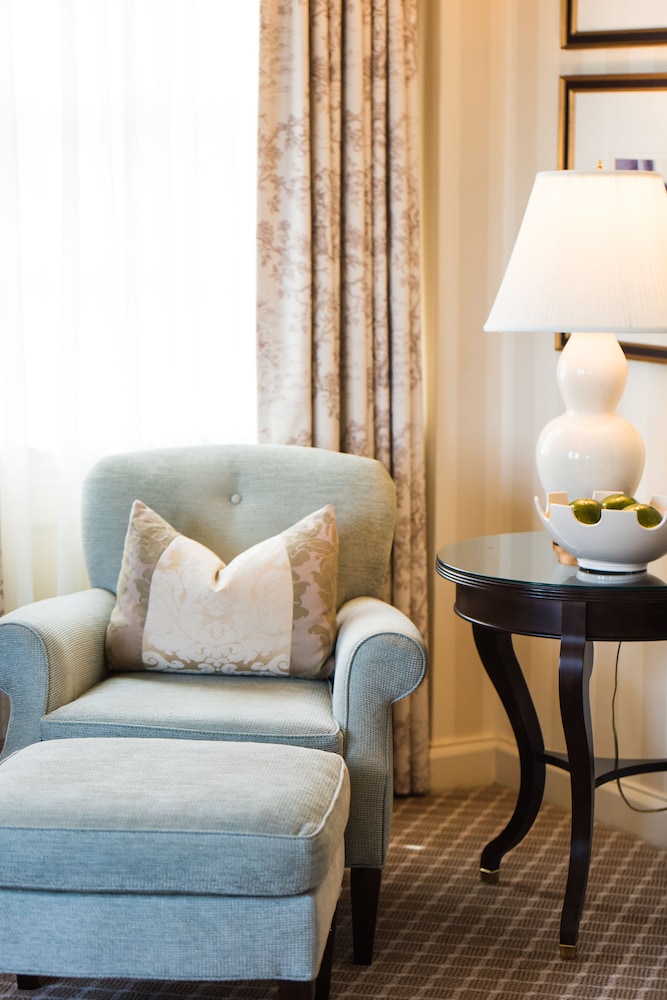The Hay-Adams 30/51