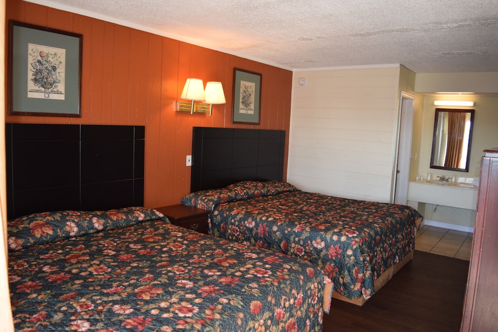 Dry Dock Motel 24/44