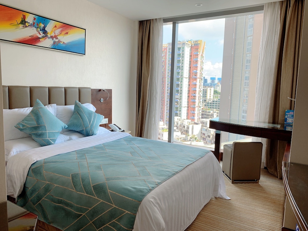 L Hotel Changsheng 13/62