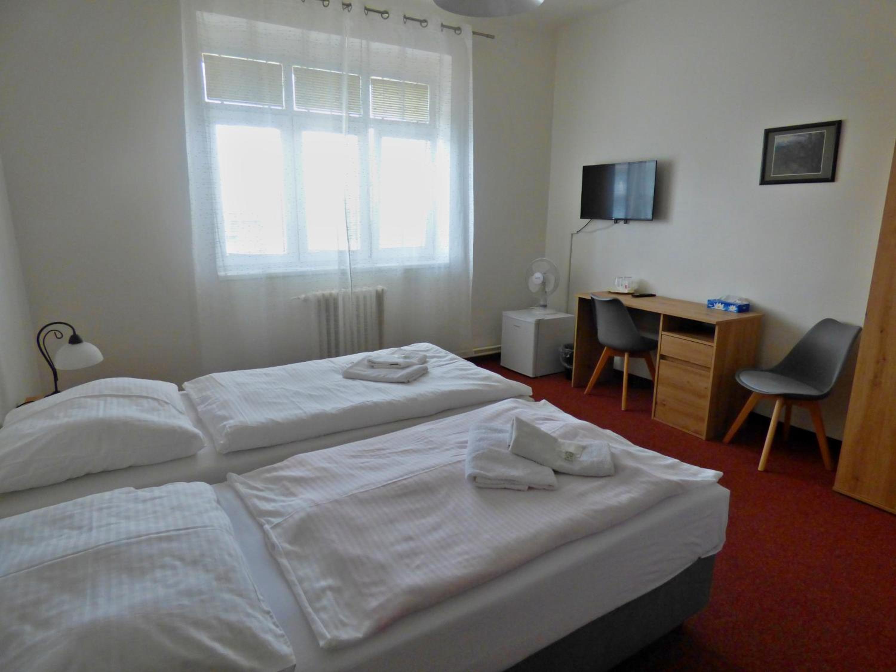 Room, Double Bed