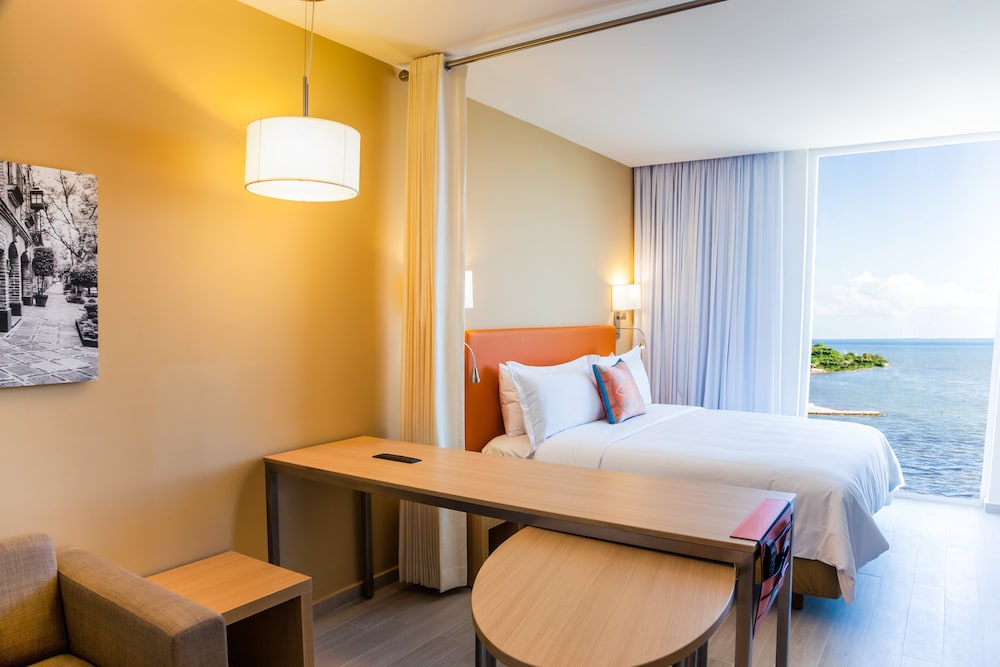 Fiesta Inn and Loft Ciudad del Carmen 14/50