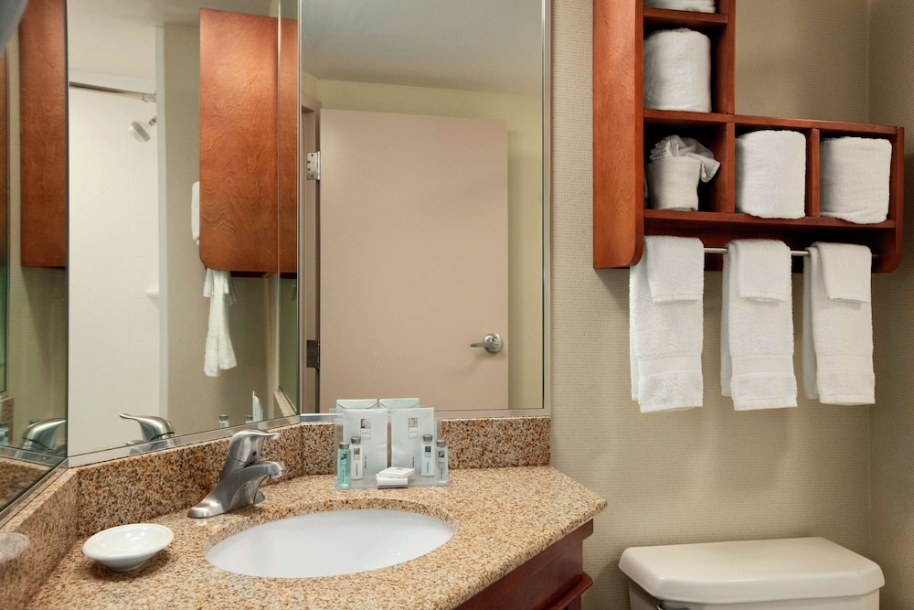 Hampton Inn York 21/53