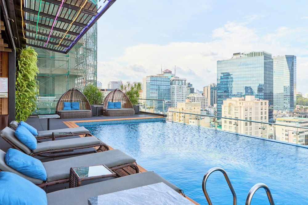Kin Hotel Thi Sach Edition 37/55