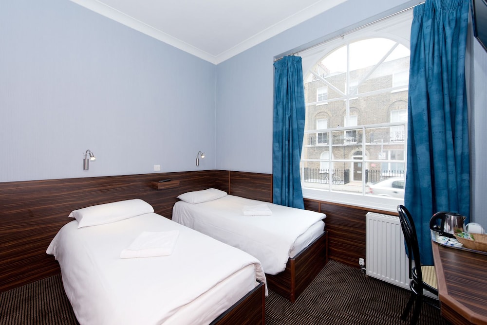 Crestfield Hotel 22/50